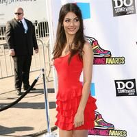 Victoria Justice - Celebs at Do Something Awards 2011 Photos | Picture 59678